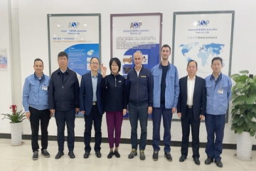 鼓干劲 增信心 促发展